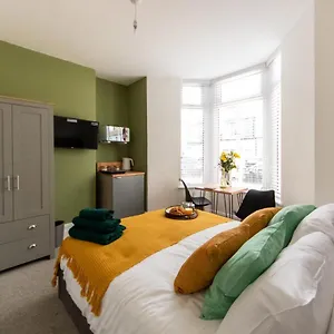 bay-city-studio-apartments-by-staying-away.cardiffhotelswales.com/