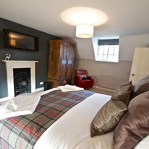 Country house Stunning Yew Tree